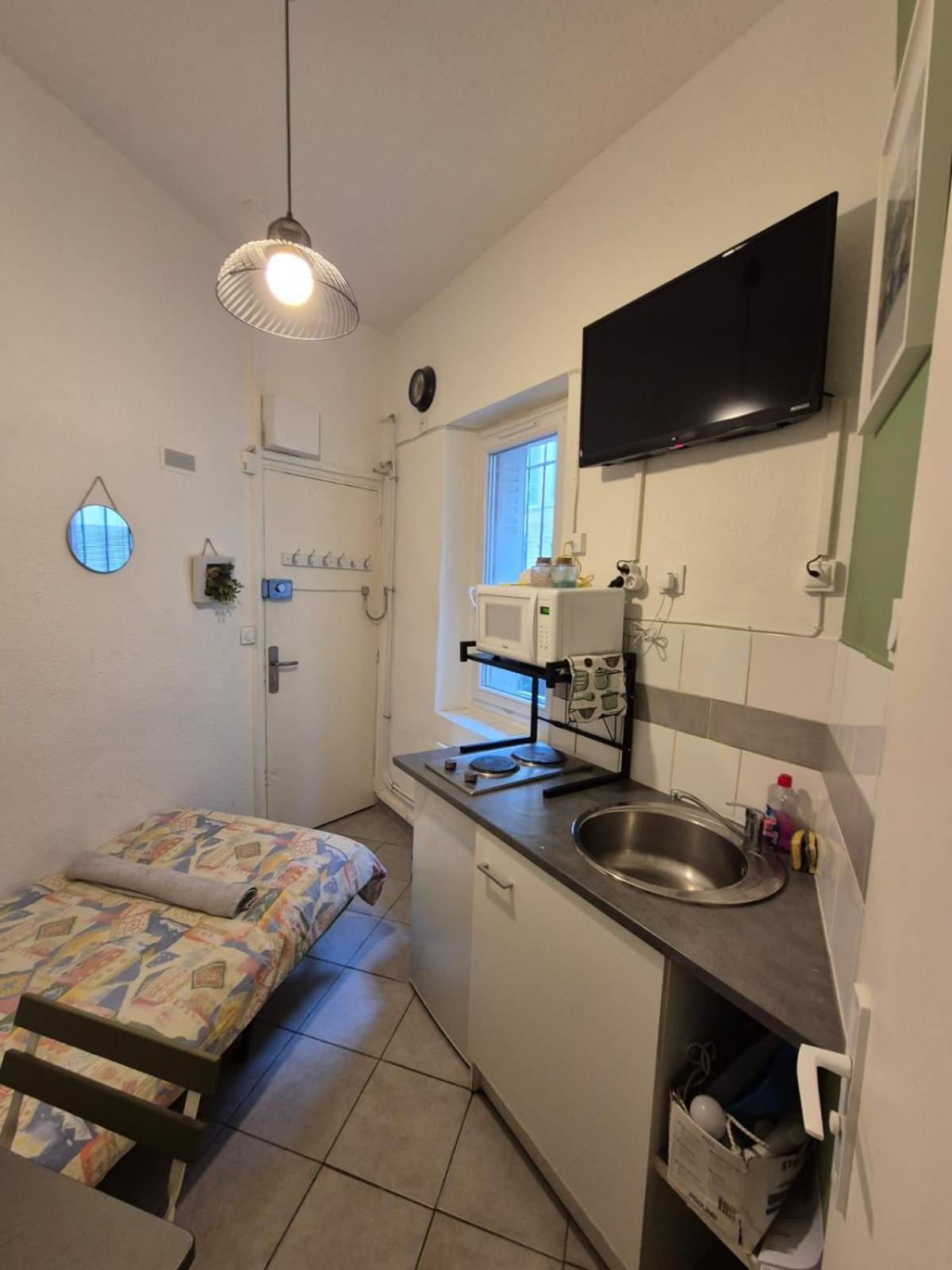 Le Mini Longchamp Apartment มาร์กเซย ภายนอก รูปภาพ